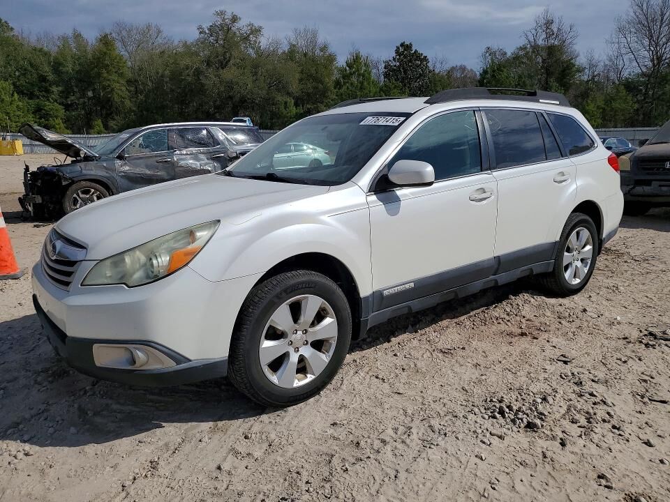 2011 SUBARU Outback