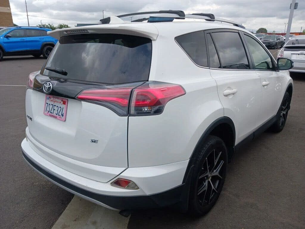 2016 TOYOTA RAV4
