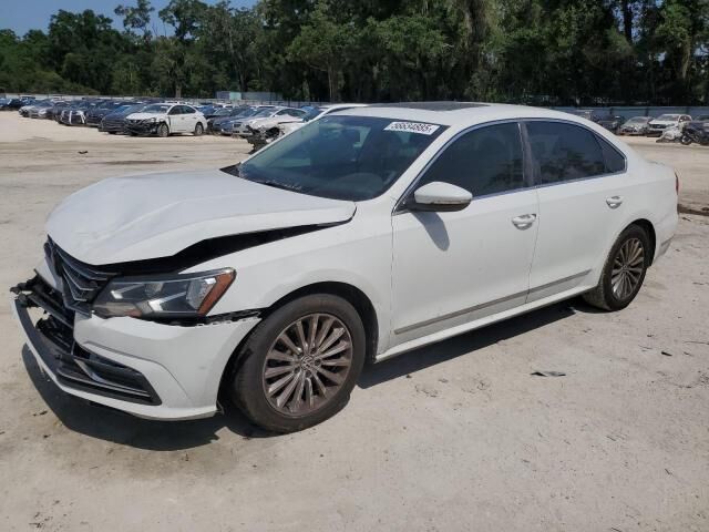 2016 VOLKSWAGEN Passat