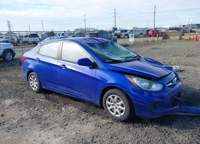 2013 HYUNDAI Accent