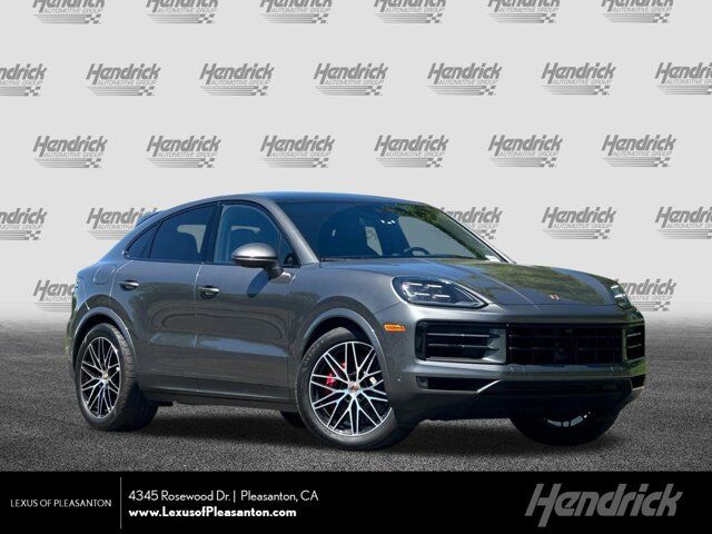 2025 PORSCHE Cayenne