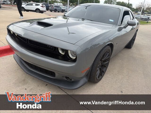 2019 DODGE Challenger