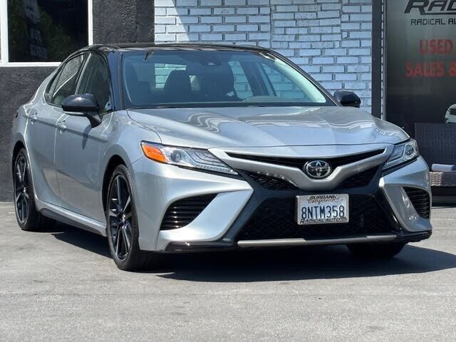 2020 TOYOTA Camry