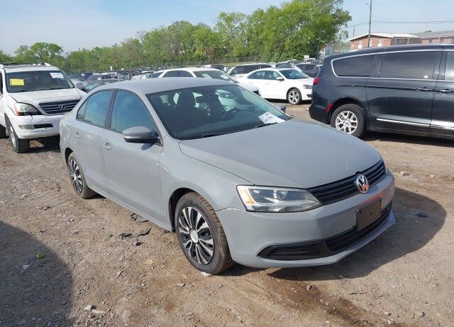 2014 VOLKSWAGEN Jetta