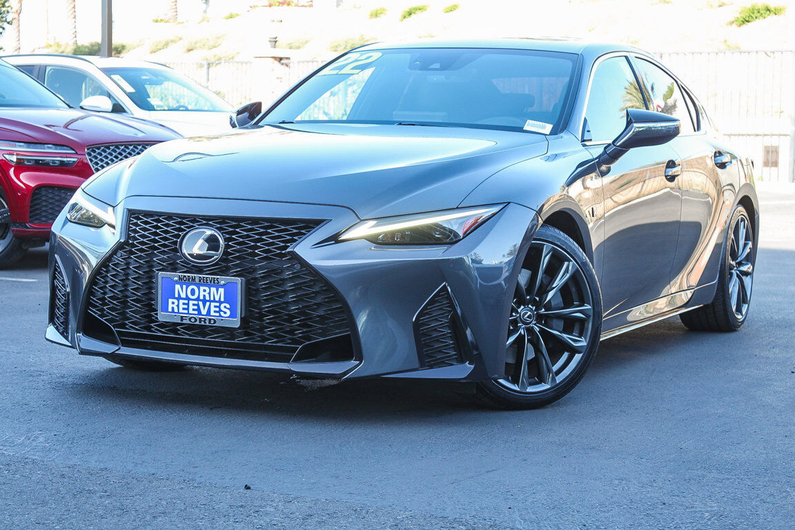 2022 LEXUS IS