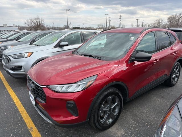 2025 FORD Escape
