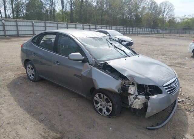 2010 HYUNDAI Elantra