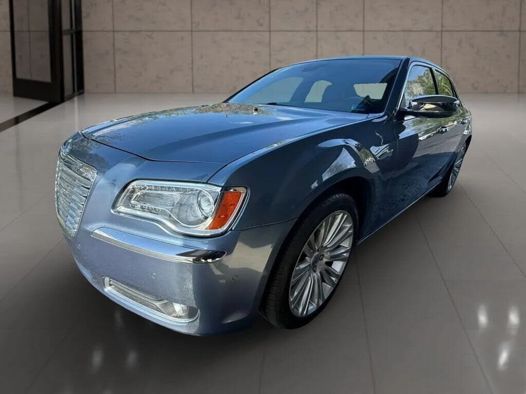 2011 CHRYSLER 300