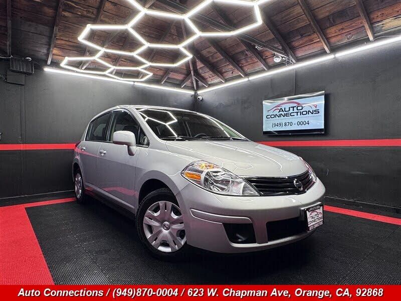 2012 NISSAN Versa