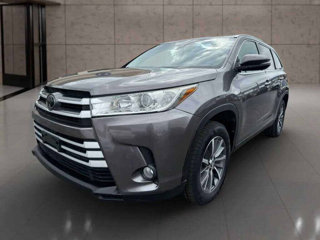 2019 TOYOTA Highlander