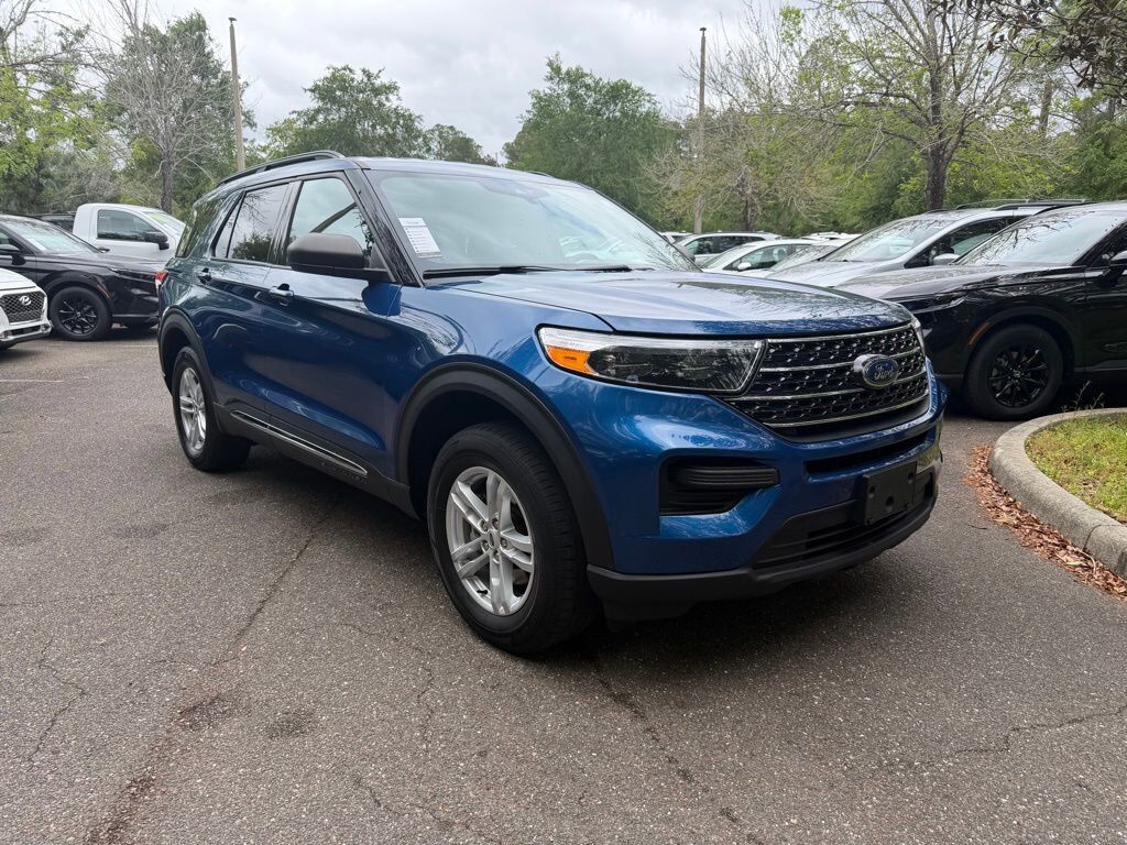 2021 FORD Explorer