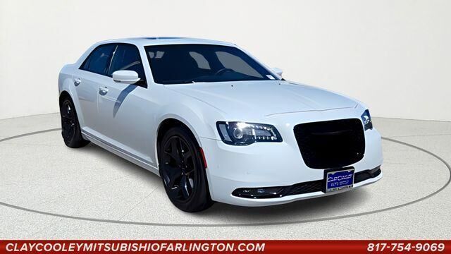 2023 CHRYSLER 300