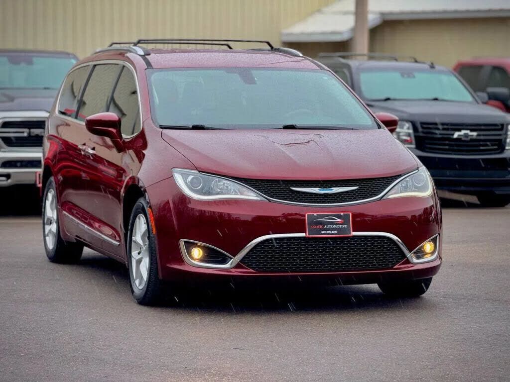 2017 CHRYSLER Pacifica
