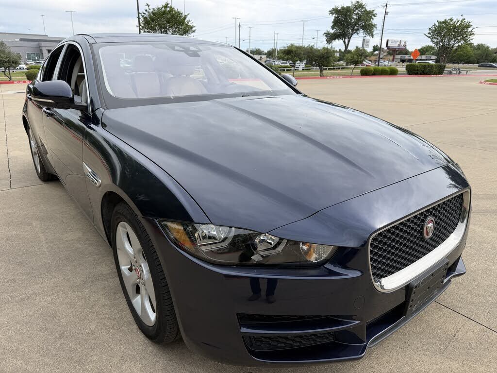 2018 Jaguar XE