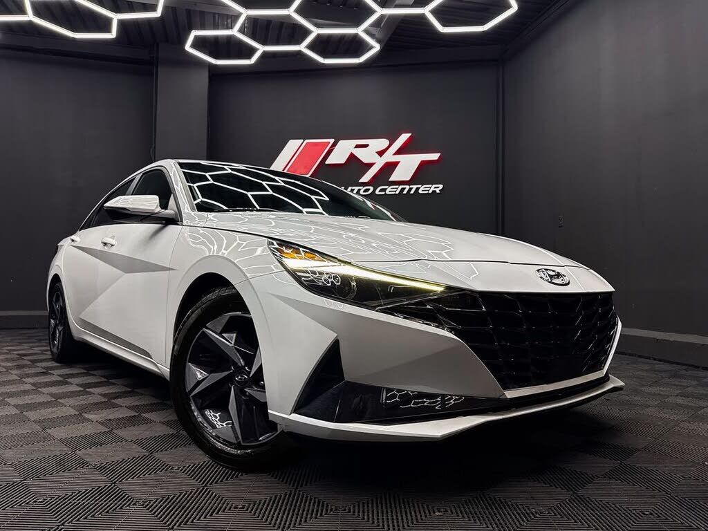 2021 HYUNDAI Elantra