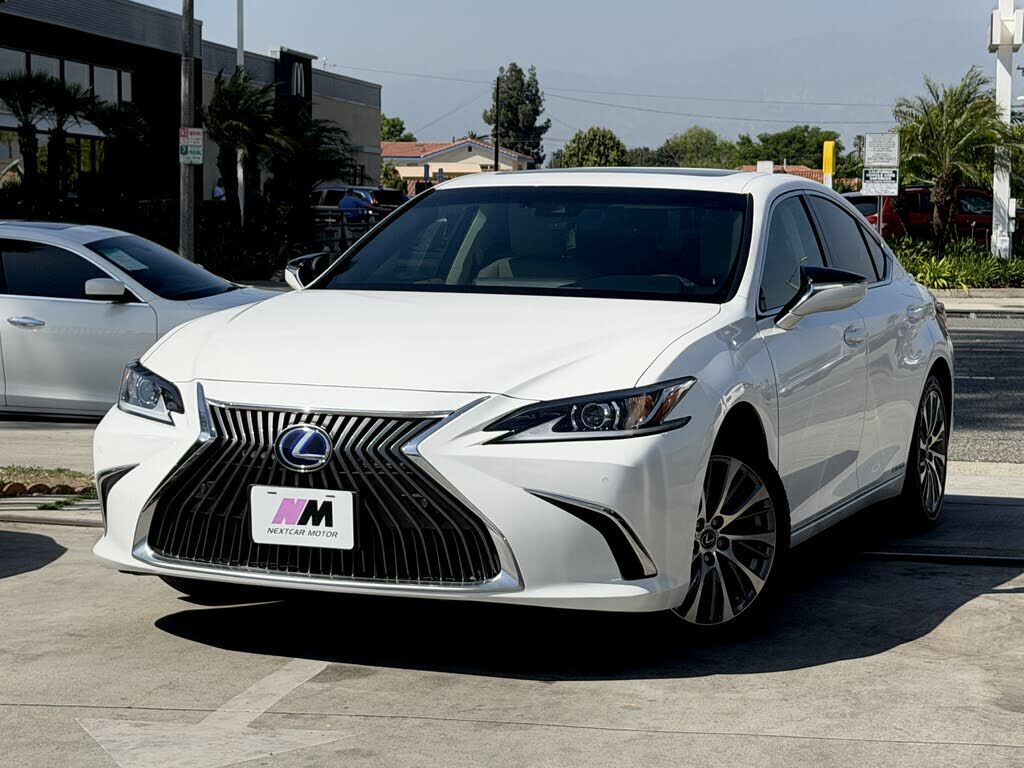 2021 LEXUS ES