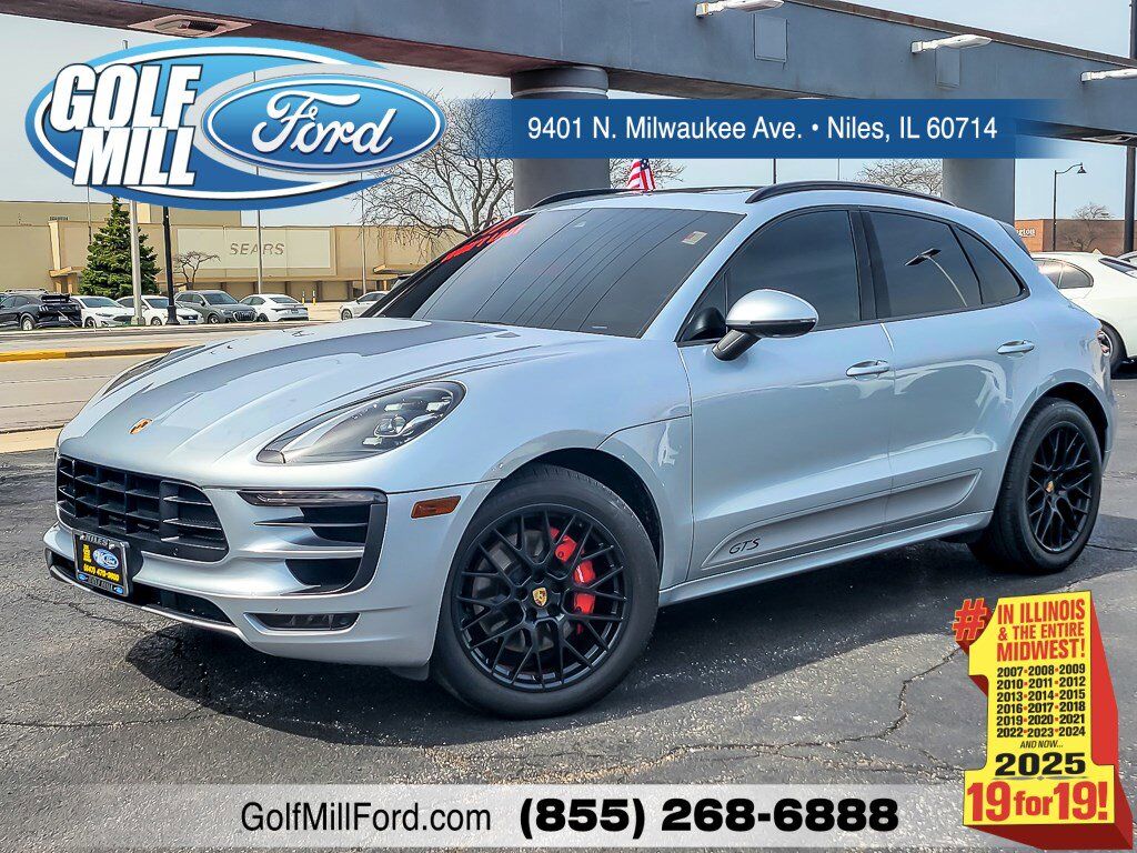 2017 PORSCHE Macan