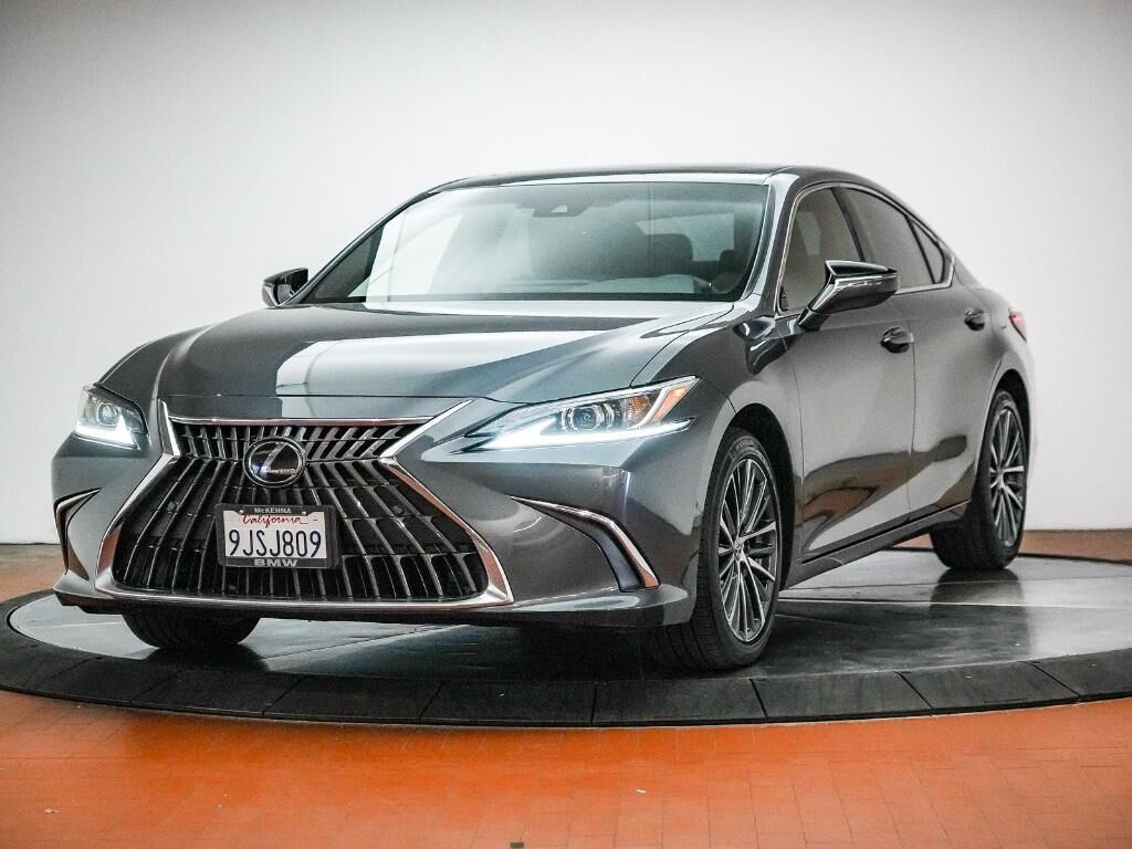 2024 LEXUS ES