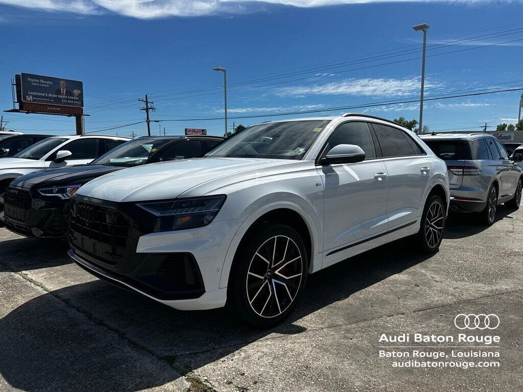 2023 AUDI Q8