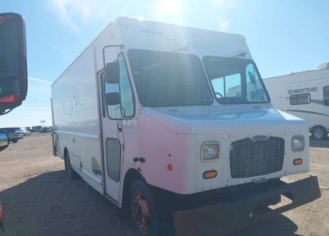 2011 FREIGHTLINER MT 45 Chassis
