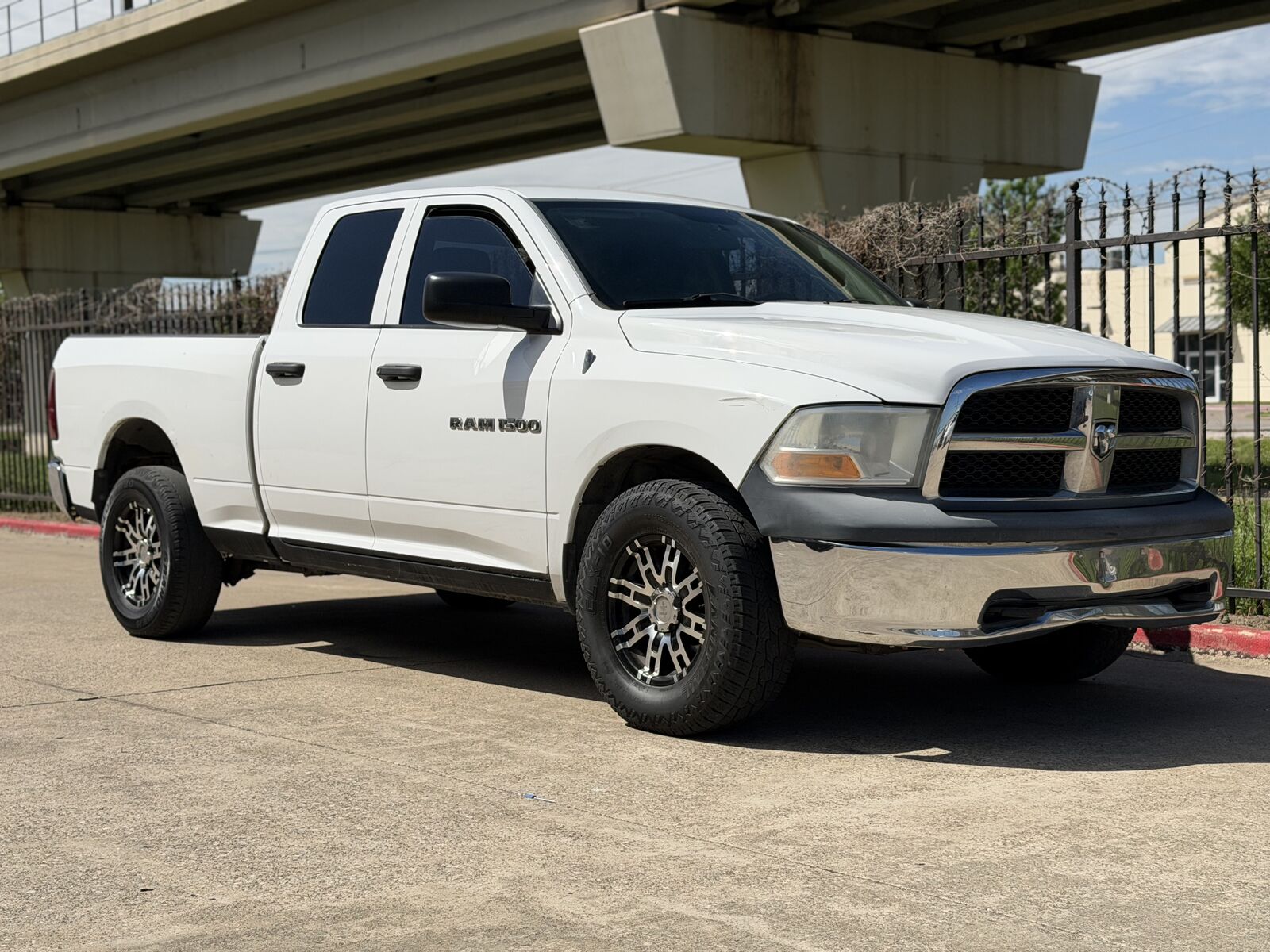 2011 DODGE Ram