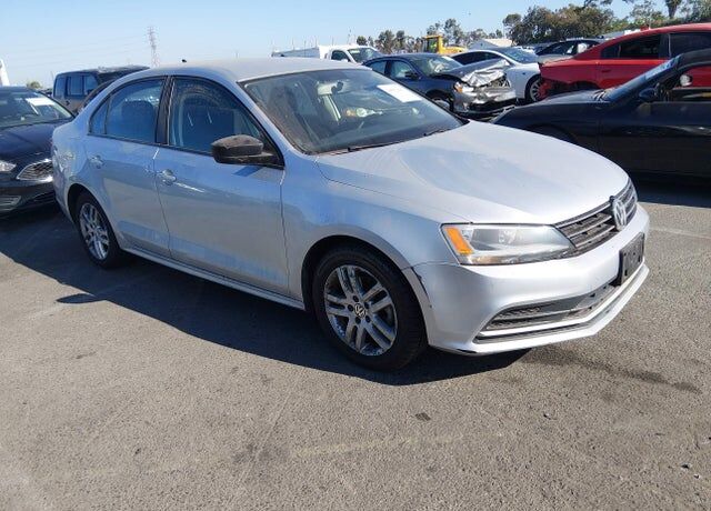2015 VOLKSWAGEN Jetta