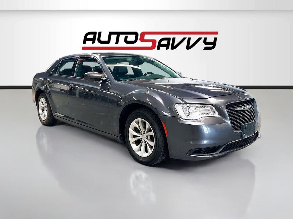2016 CHRYSLER 300