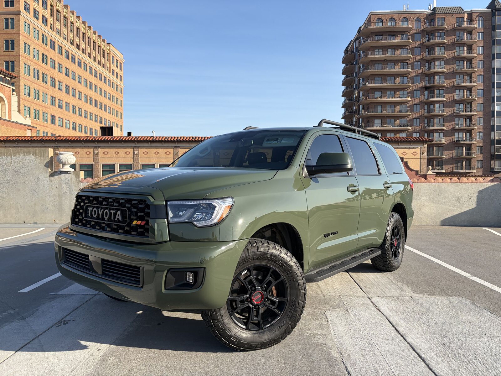 2020 TOYOTA Sequoia