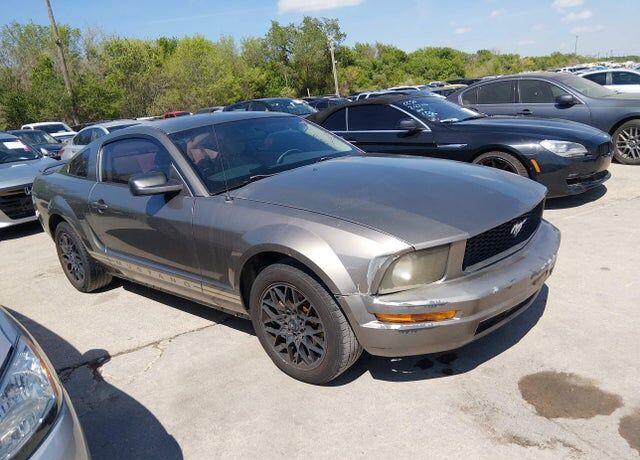 2005 FORD Mustang