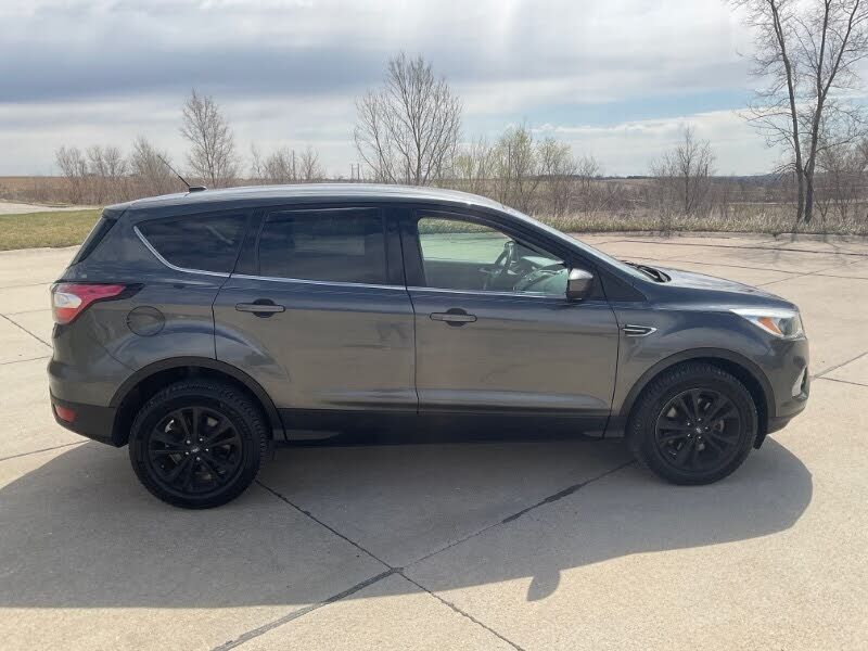 2017 FORD Escape