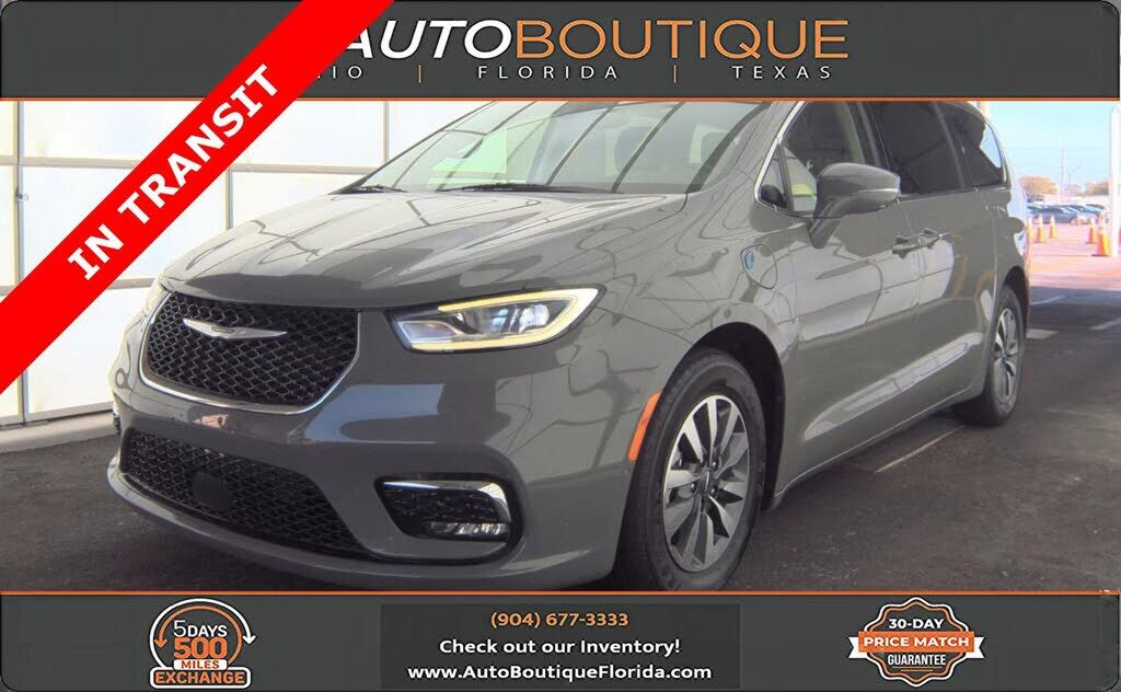 2022 CHRYSLER Pacifica