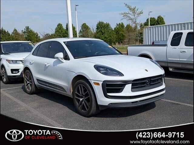 2023 PORSCHE Macan