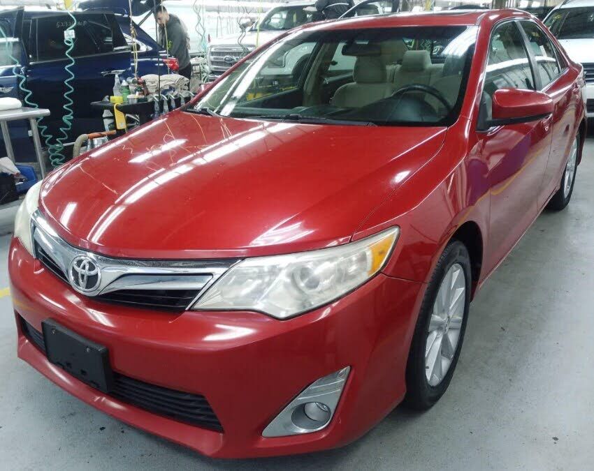 2014 TOYOTA Camry