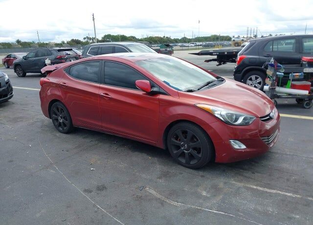 2011 HYUNDAI Elantra