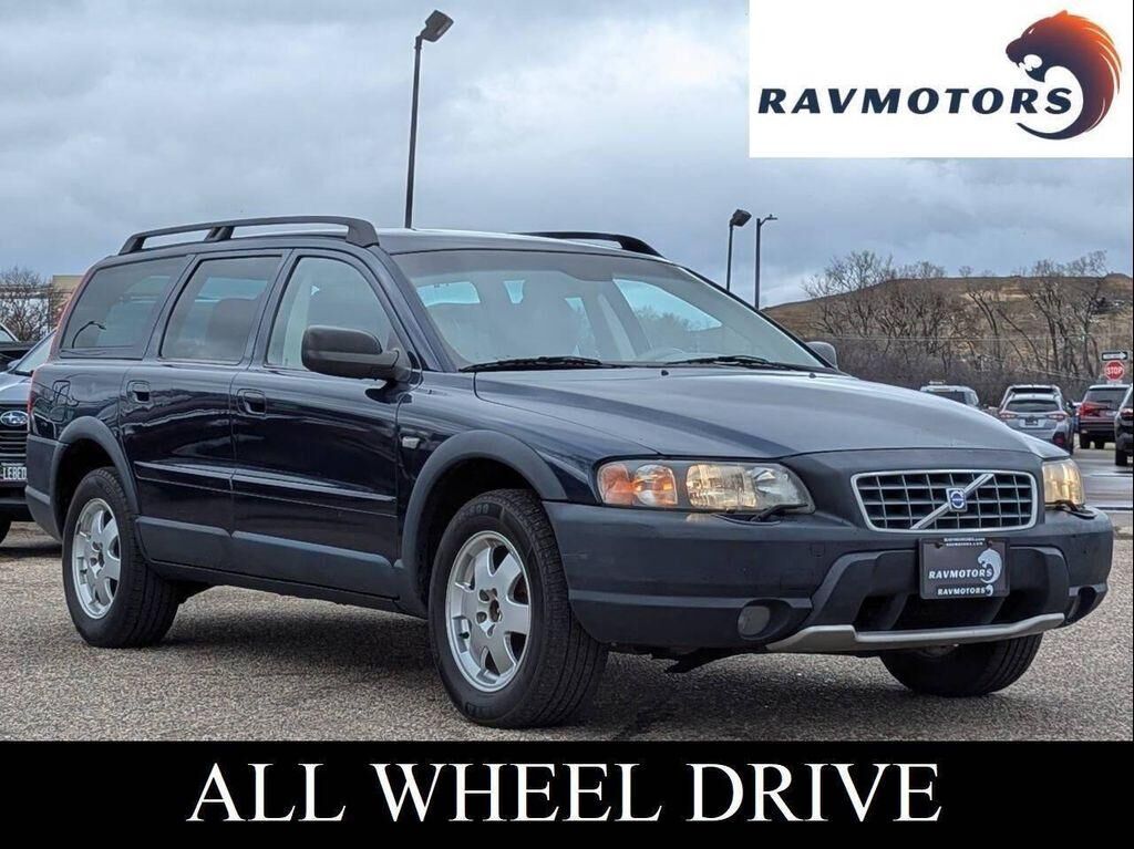 2004 VOLVO XC70