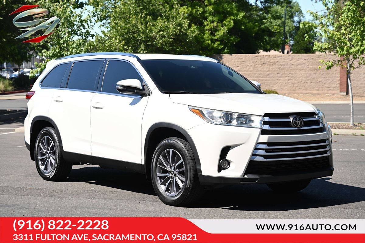 2019 TOYOTA Highlander