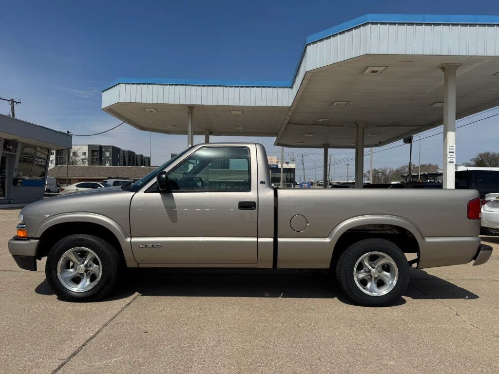 2002 CHEVROLET S-10 Pickup