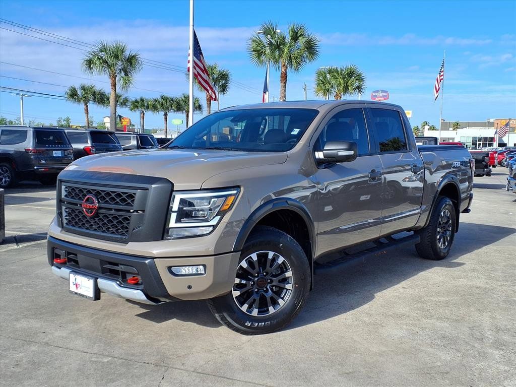 2024 NISSAN Titan