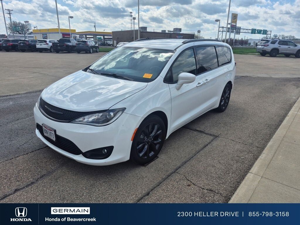 2019 CHRYSLER Pacifica