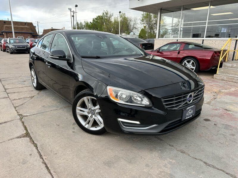 2015 VOLVO S60
