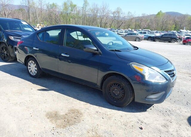 2016 NISSAN Versa