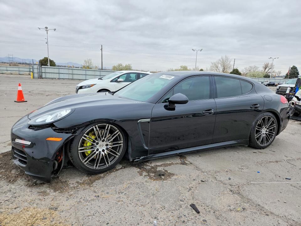 2015 PORSCHE Panamera