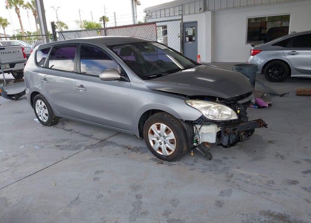 2012 HYUNDAI Elantra