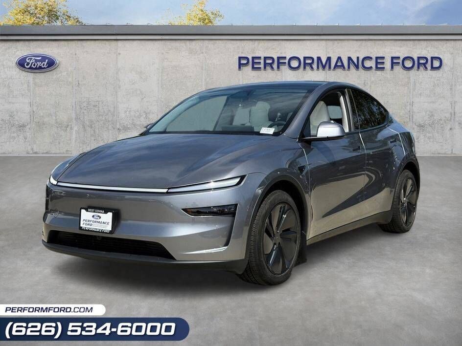 2026 TESLA Model Y