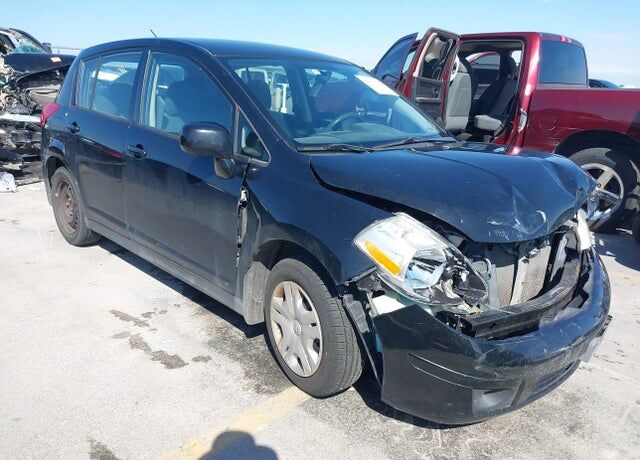 2010 NISSAN Versa
