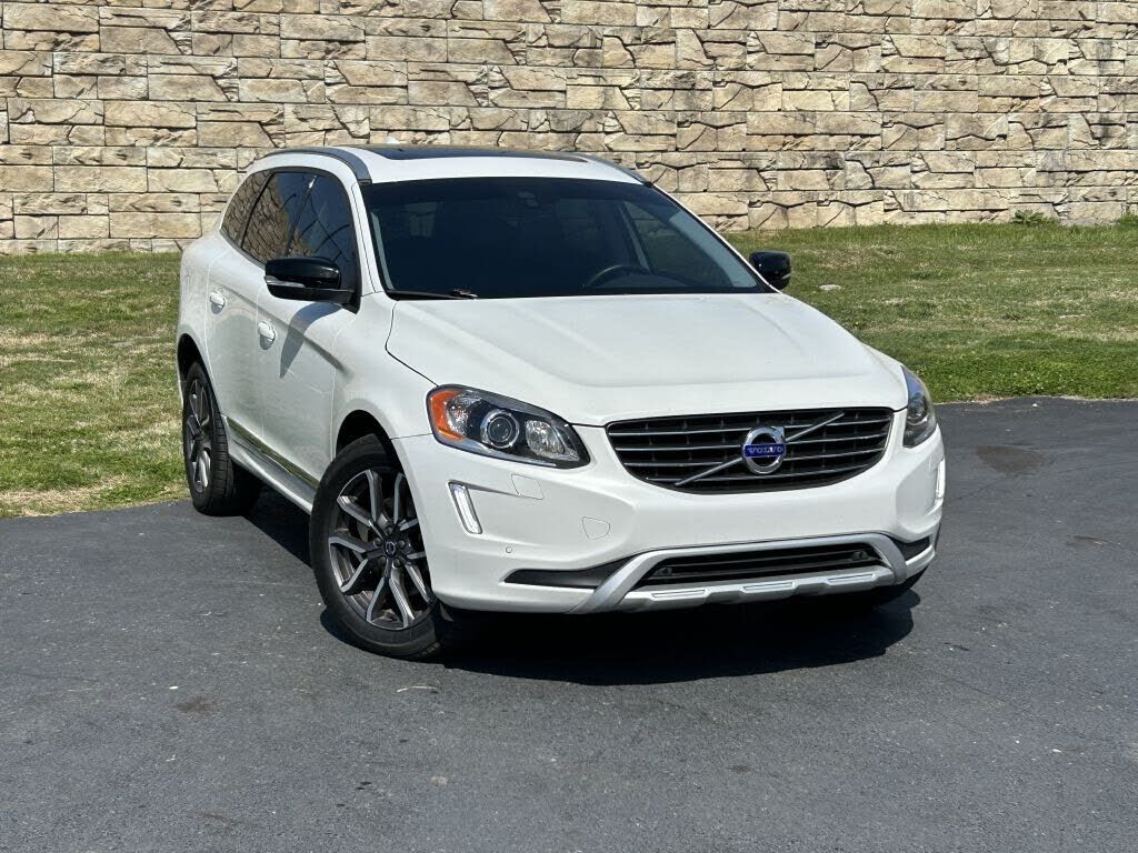 2017 VOLVO XC60