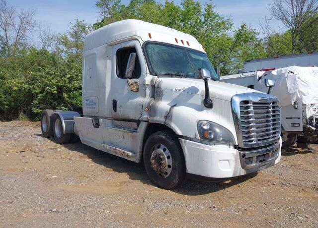 2015 FREIGHTLINER Cascadia