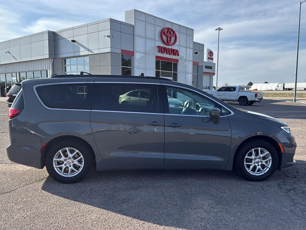2022 CHRYSLER Pacifica