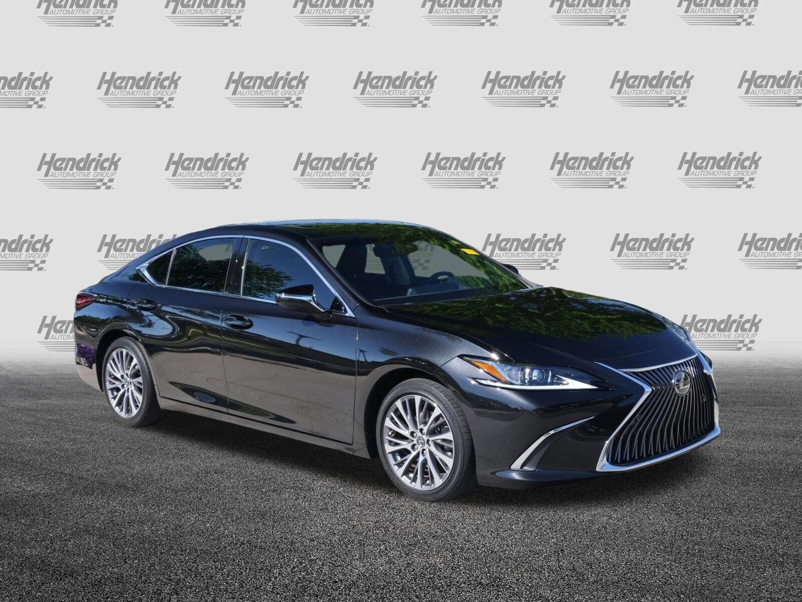 2019 LEXUS ES