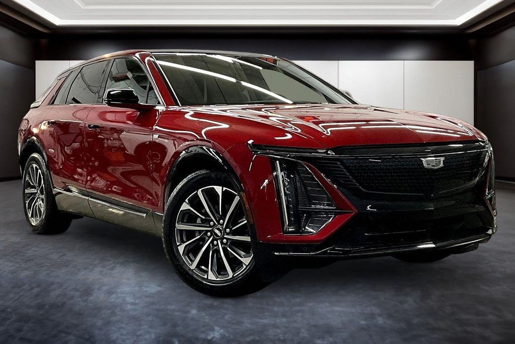 2024 CADILLAC Lyriq